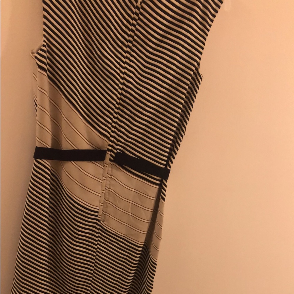 ✨ANN TAYLOR SLEEVELESS DRESS - Picture 6 of 6